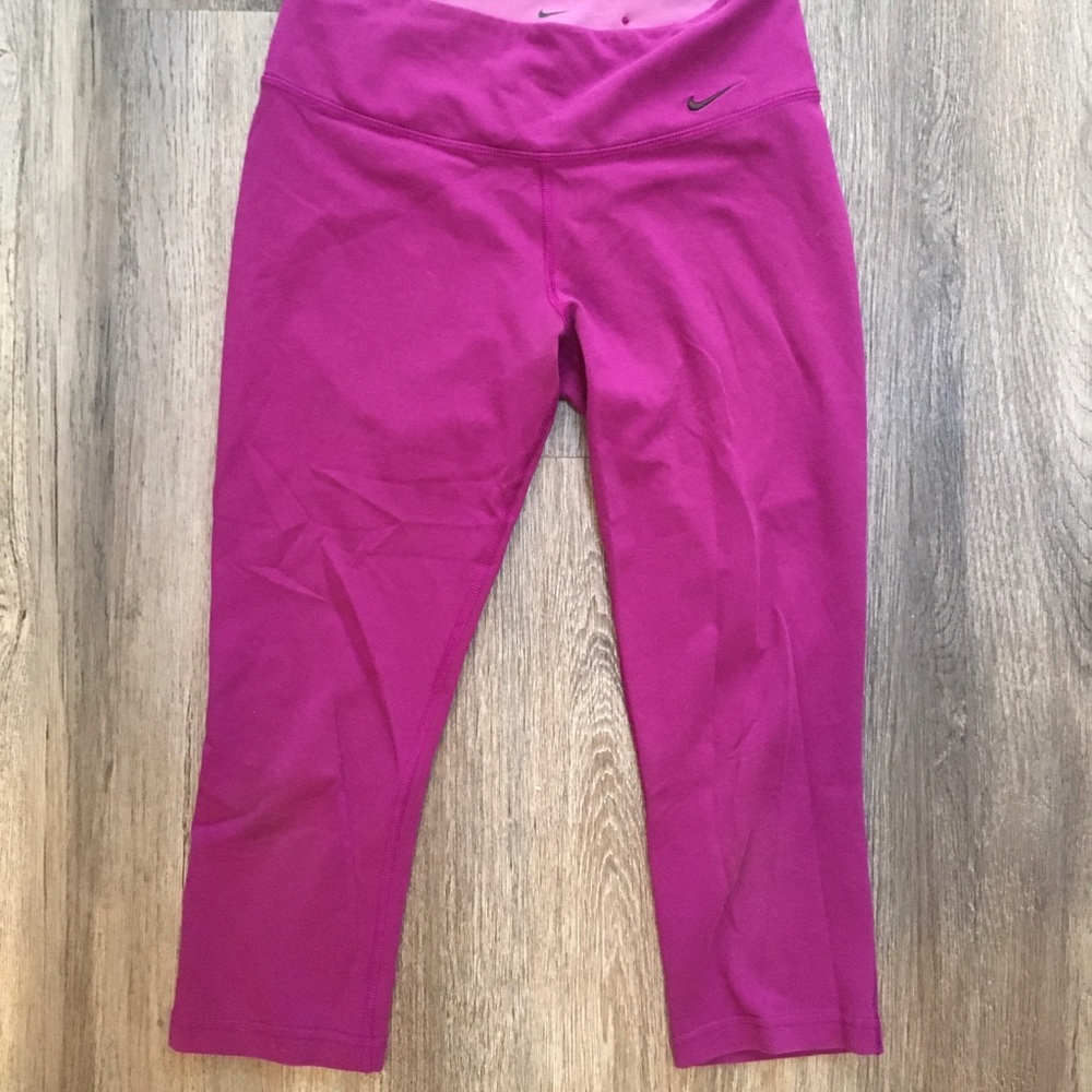 Nike Dri-fit Capri leggings